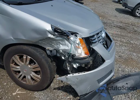 2013 Cadillac Srx Luxury Collection z USA, uszkodzony, nr VIN 3GYFNGE35DS647395